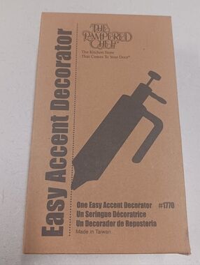 RETIRED - Pampered Chef Esy Accent Decorator - NEW